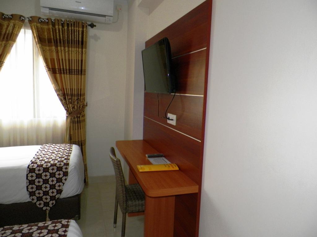 Maranatha Grand Hotel Jogjacarta Quarto foto