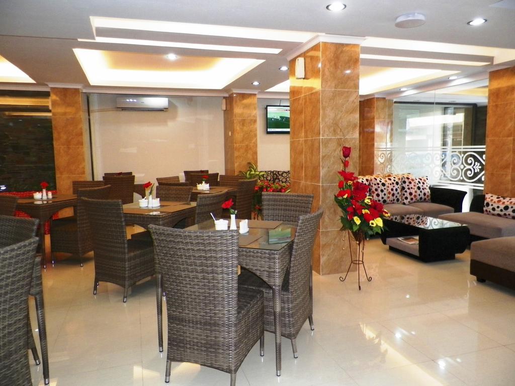 Maranatha Grand Hotel Jogjacarta Exterior foto