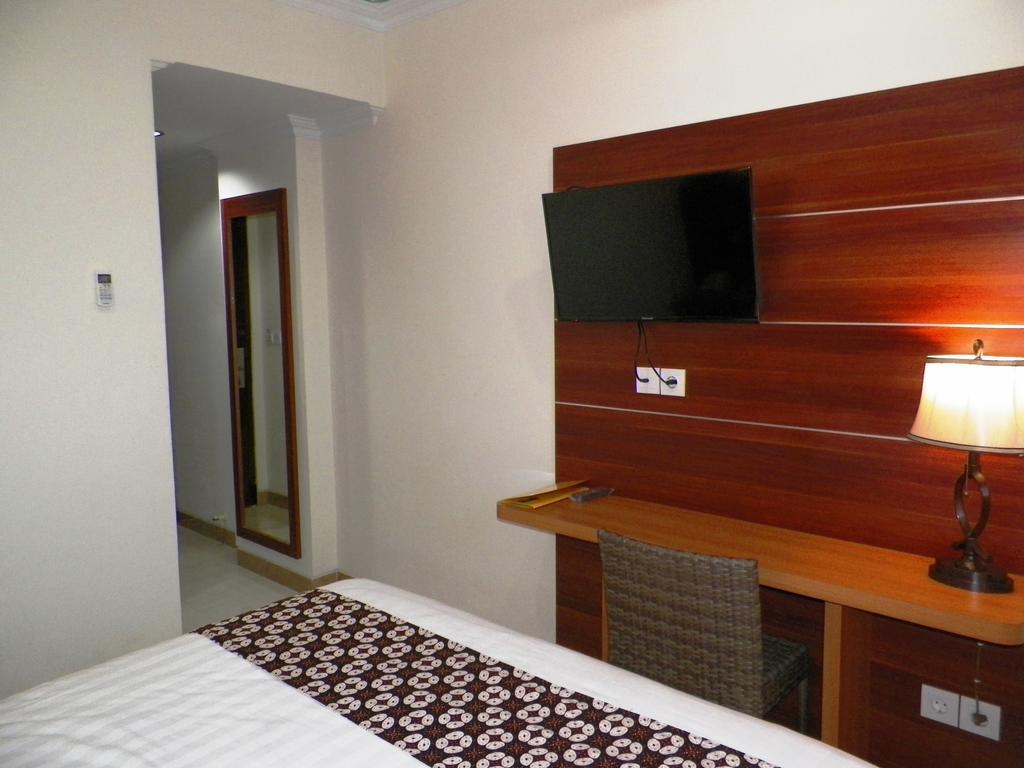 Maranatha Grand Hotel Jogjacarta Exterior foto