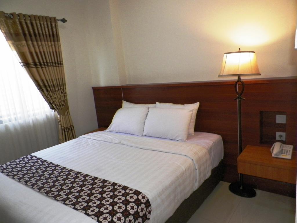 Maranatha Grand Hotel Jogjacarta Exterior foto