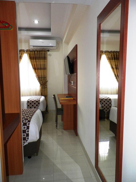 Maranatha Grand Hotel Jogjacarta Quarto foto