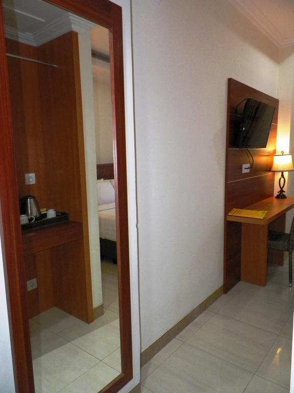 Maranatha Grand Hotel Jogjacarta Quarto foto