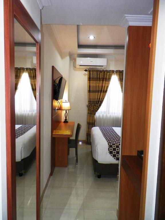 Maranatha Grand Hotel Jogjacarta Exterior foto