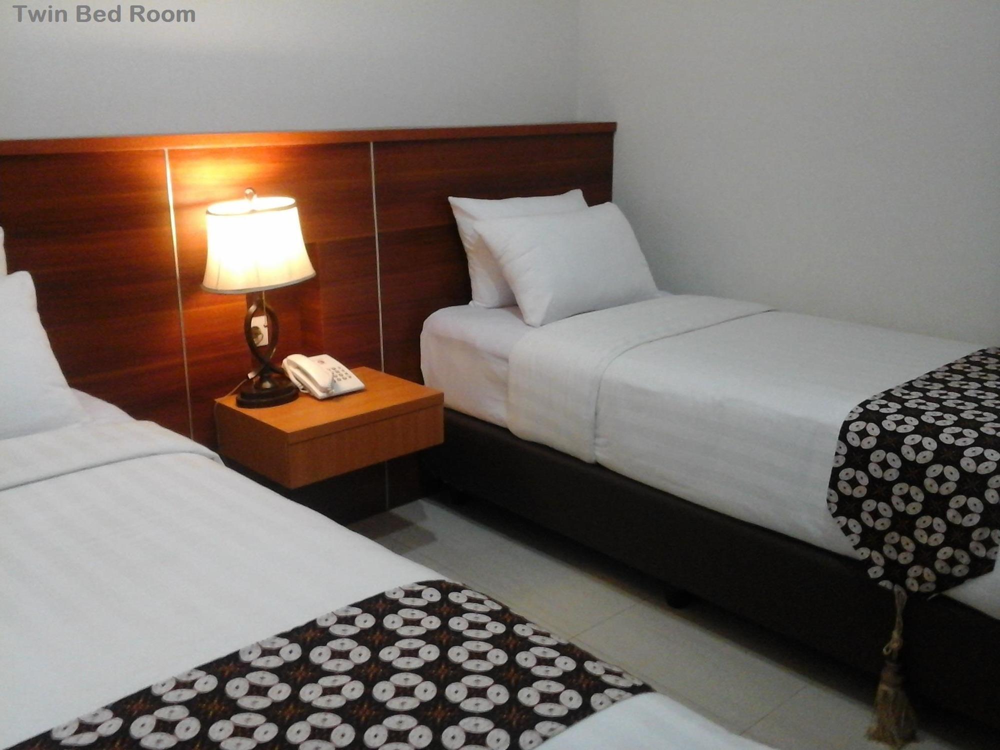 Maranatha Grand Hotel Jogjacarta Exterior foto