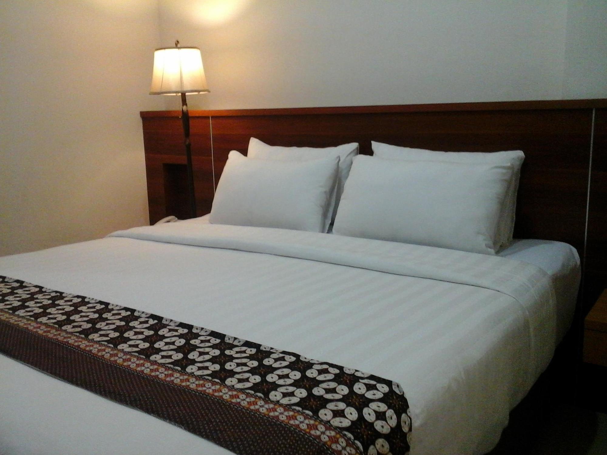 Maranatha Grand Hotel Jogjacarta Exterior foto